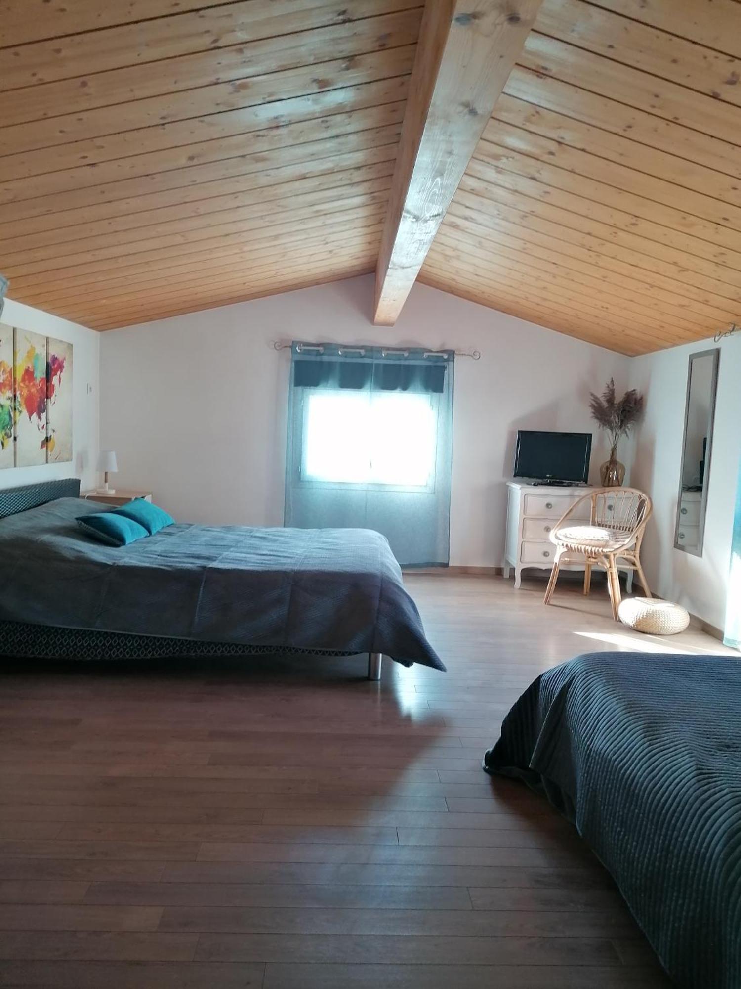Chambre Familiale "Le Pecher" Saillans  Oda fotoğraf
